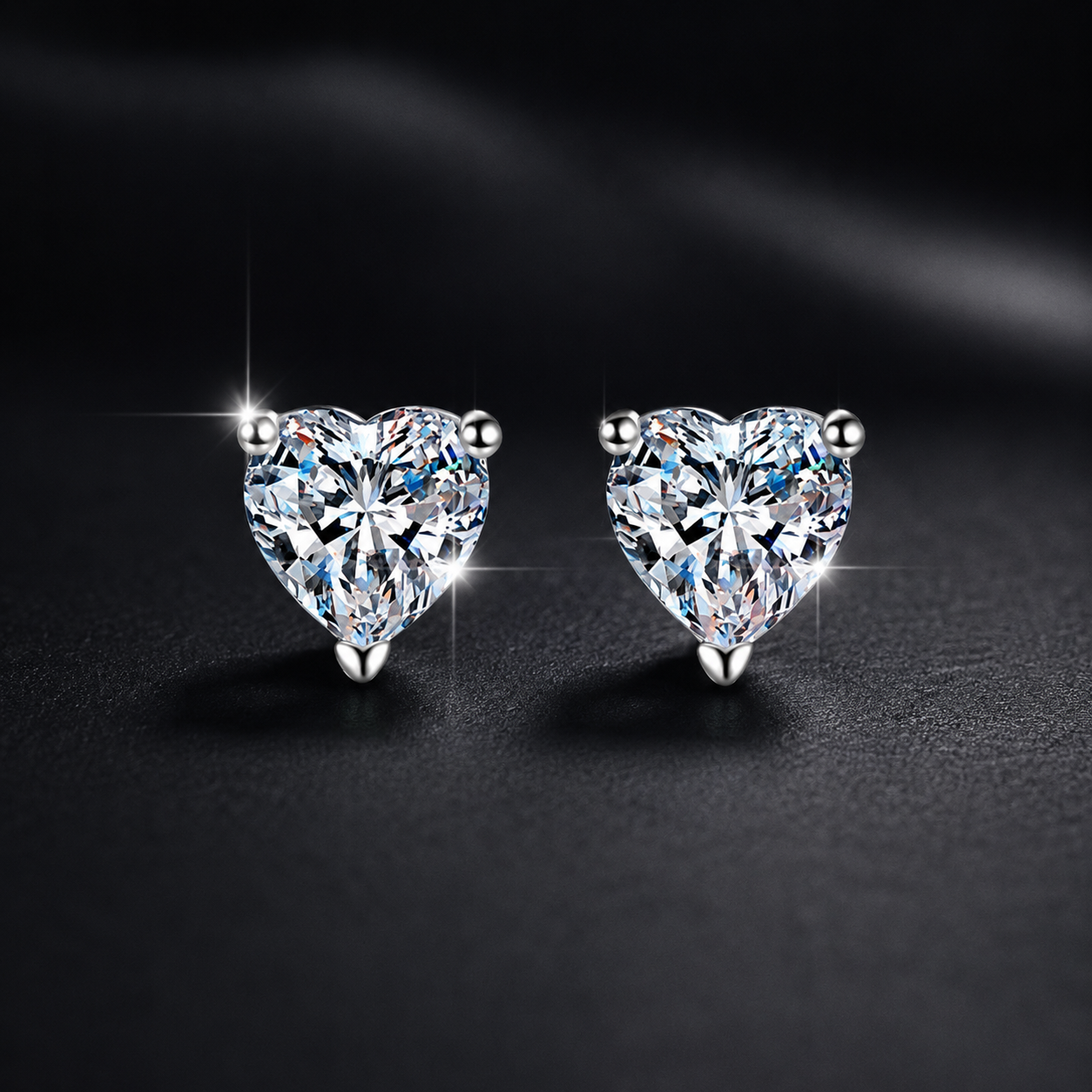 Éclat Heart Moissanite Ohrringe